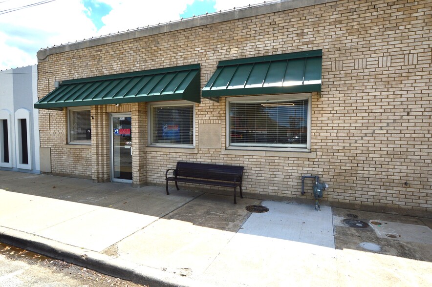 202 W Davis St, Mesquite, TX for sale - Building Photo - Image 1 of 8