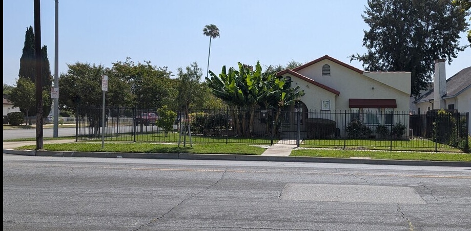 534 N Campus Ave, Ontario, CA for sale - Building Photo - Image 2 of 7