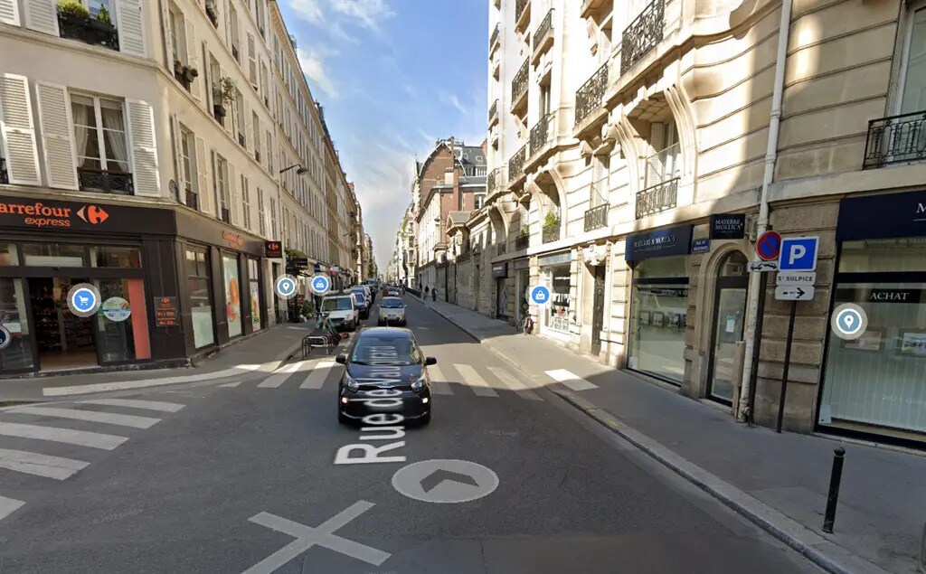 Retail in Paris for lease Building Photo- Image 1 of 4