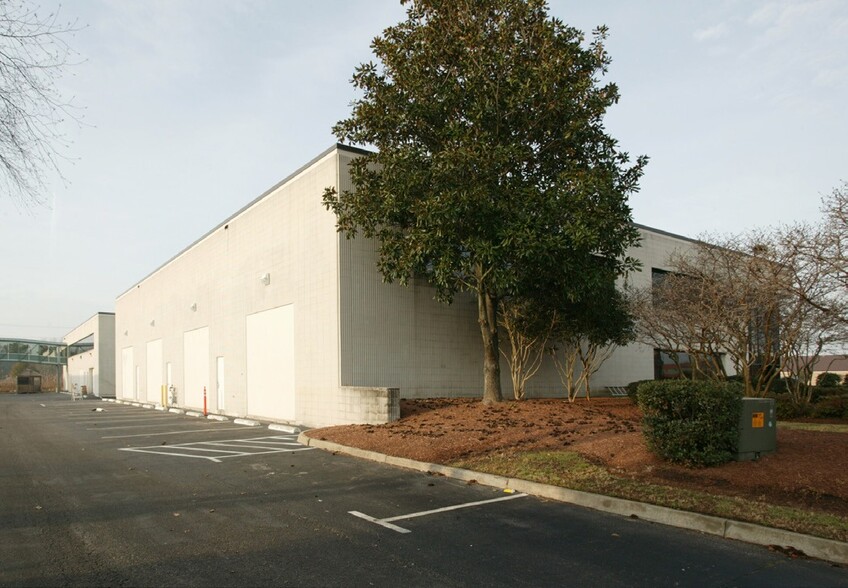 833 Seahawk Cir, Virginia Beach, VA for lease - Building Photo - Image 2 of 2