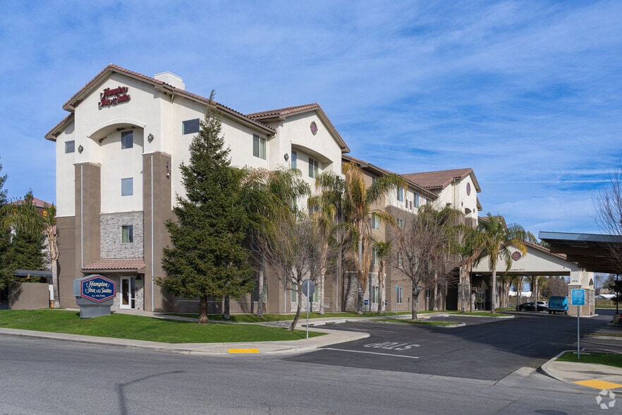 8818 Spectrum Park Way, Bakersfield, CA for sale - Building Photo - Image 1 of 1