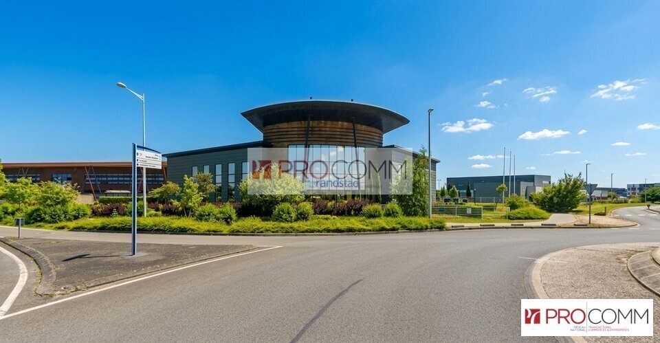 Office in Chartres for lease - Building Photo - Image 1 of 12