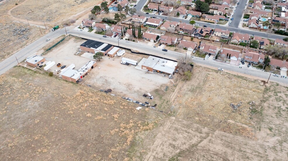 37631 6th St E, Palmdale, CA for sale - Building Photo - Image 2 of 10