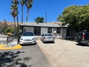 17970 Sierra Hwy, Canyon Country, CA for lease Interior Photo- Image 2 of 25