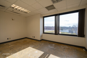 75 Sgt William B Terry Dr, Hingham, MA for lease Interior Photo- Image 2 of 3