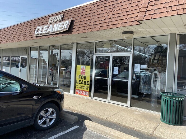 211-223 N Eton St, Birmingham, MI for sale - Building Photo - Image 1 of 1