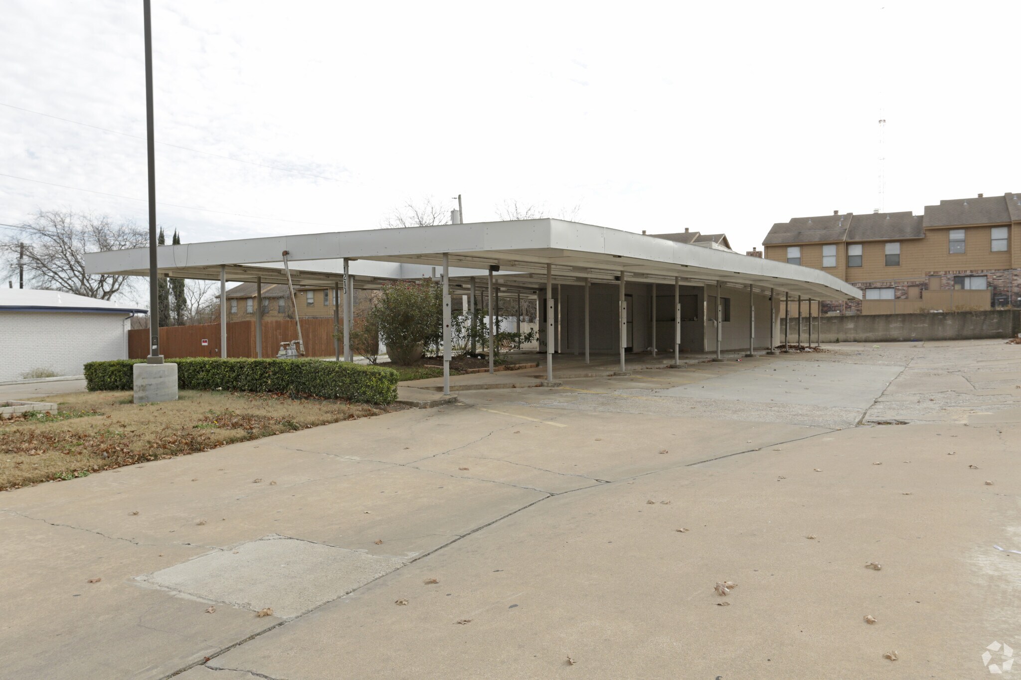 1210 W Miller Rd, Garland, TX for sale Primary Photo- Image 1 of 1