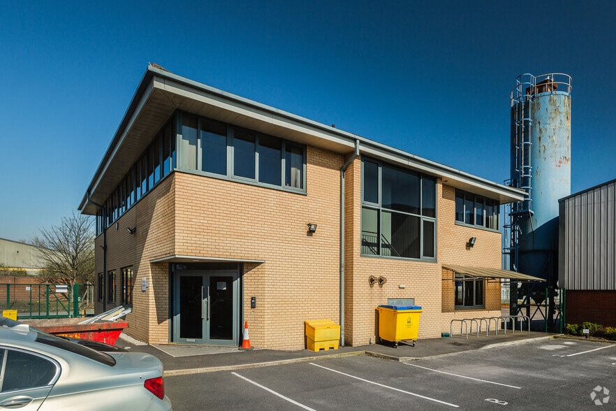 Forward Point Tanhouse Ln, Widnes for sale - Primary Photo - Image 1 of 1