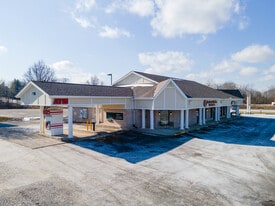 2306 S Memorial Dr, New Castle IN - Convenience Store