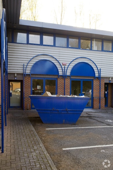 River Way, Andover for lease - Building Photo - Image 3 of 4