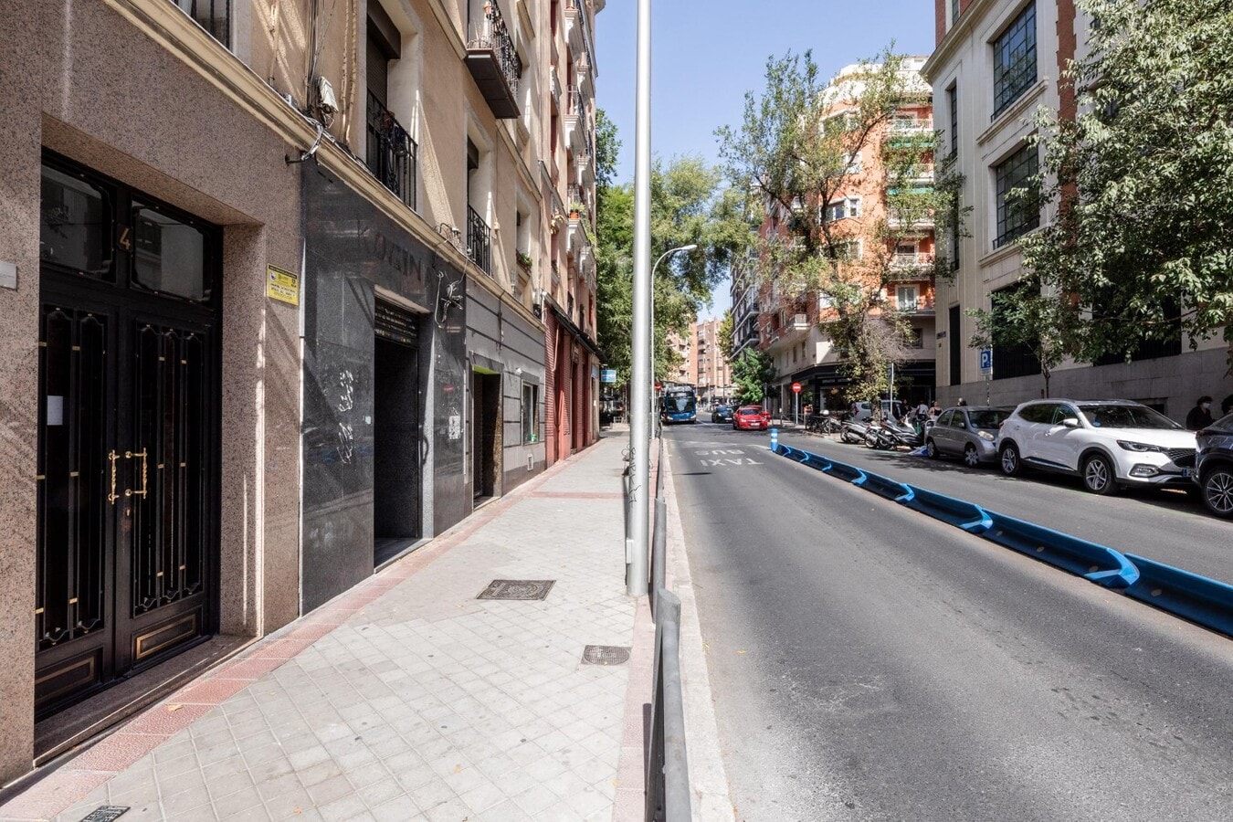 Madrid, MAD 28045 -  -  - Interior Photo - Image 1 of 13