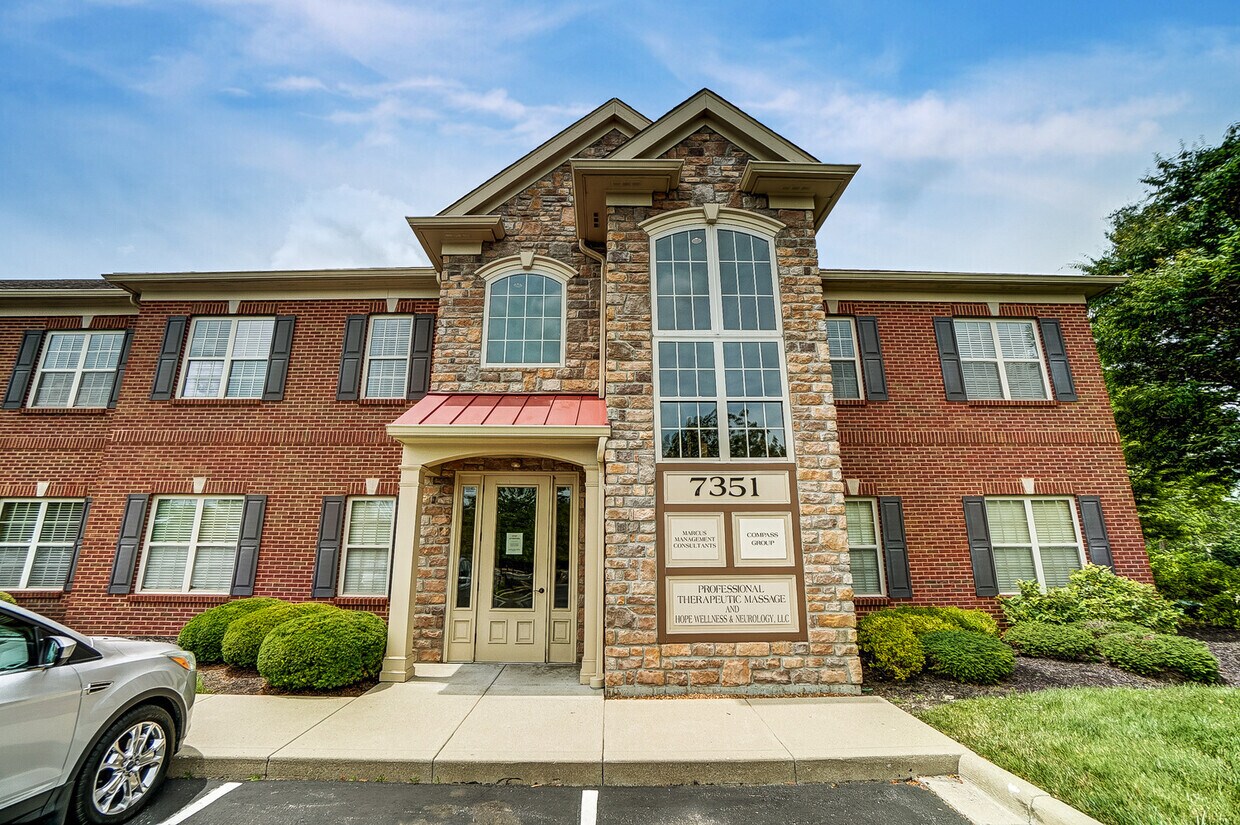 7351-7355 E Kemper Rd, Cincinnati, OH for sale Primary Photo- Image 1 of 1