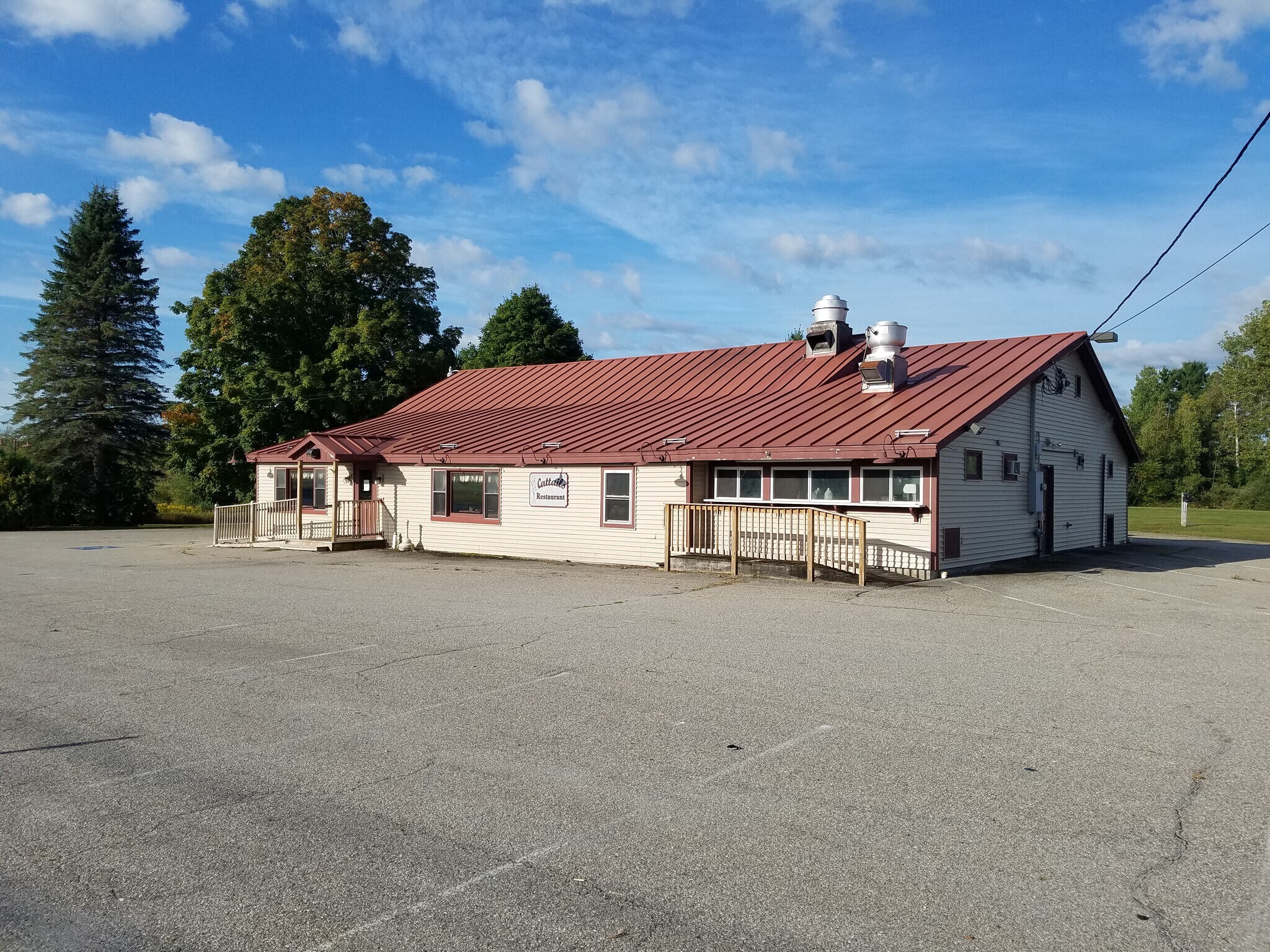 2146 Grove St, Brandon, VT 05733 Cattails Restaurant