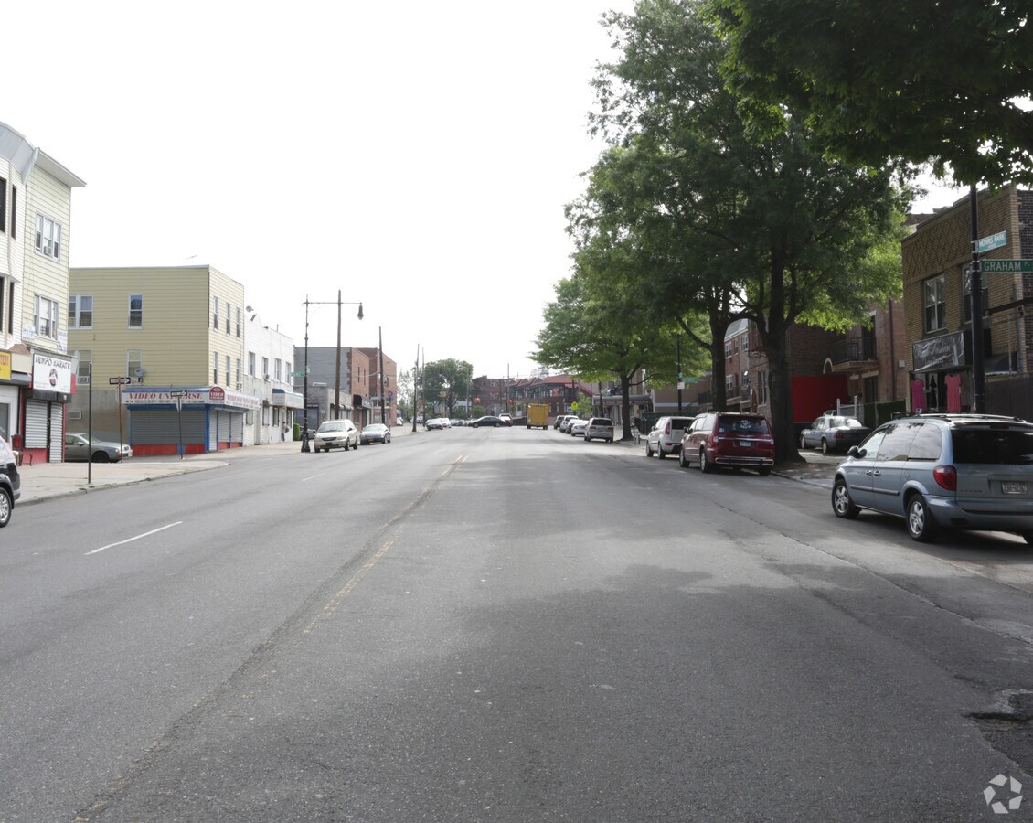 855 Morris Park, Bronx, NY 10462 | LoopNet