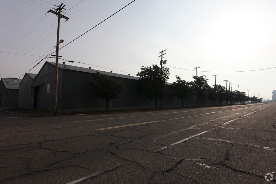 492 S Golden State Blvd, Turlock, CA for sale - Building Photo - Image 2 of 12