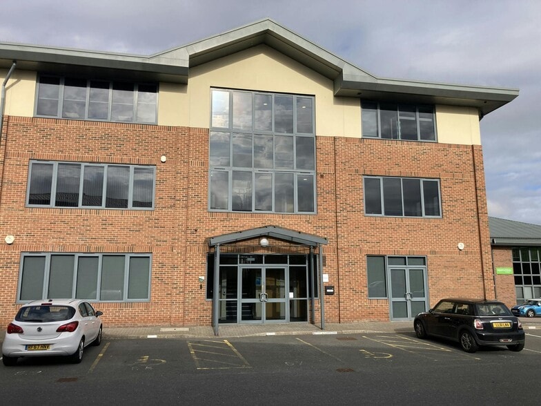 Bell Ln, Amersham for sale - Building Photo - Image 2 of 9