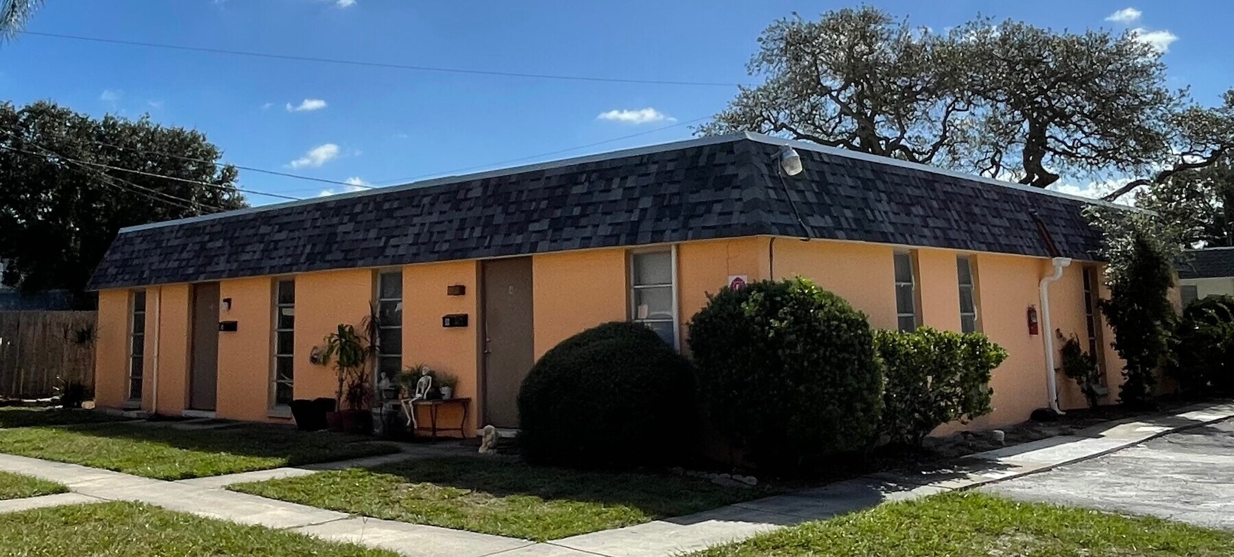 885 Beltrees St, Dunedin, FL 34698