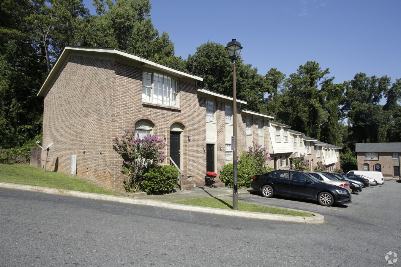 1968 Clinton Rd, Macon, GA 31211