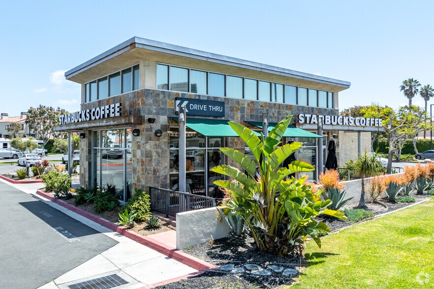 16470 Pacific Coast Hwy, Huntington Beach, CA for sale - Building Photo - Image 3 of 5