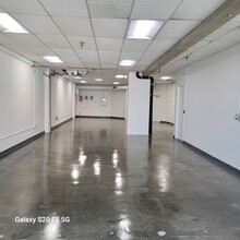 210 E Olympic Blvd, Los Angeles, CA for lease Building Photo- Image 2 of 5