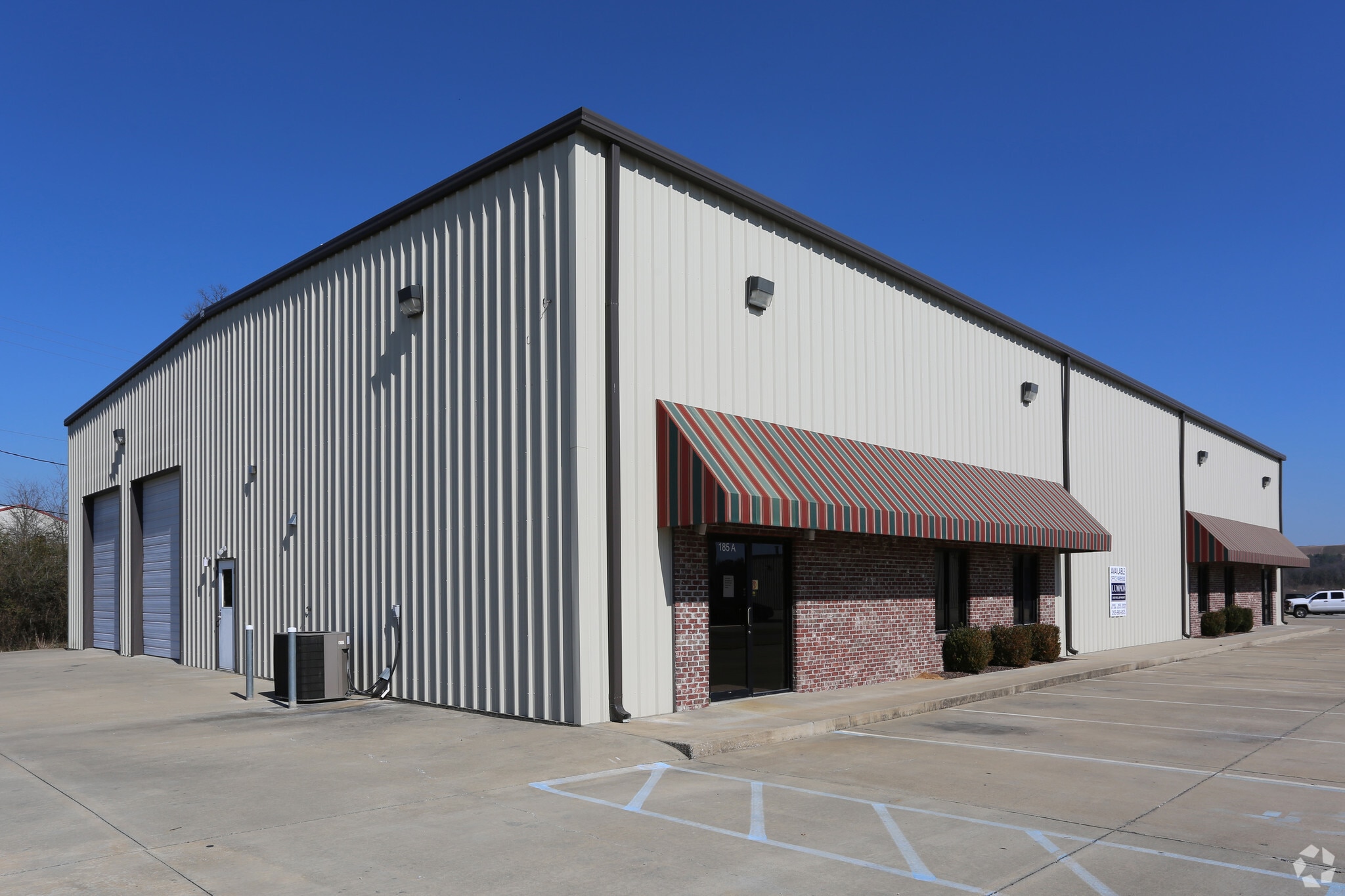 185 Scotland Dr, Alabaster, AL for lease Primary Photo- Image 1 of 4