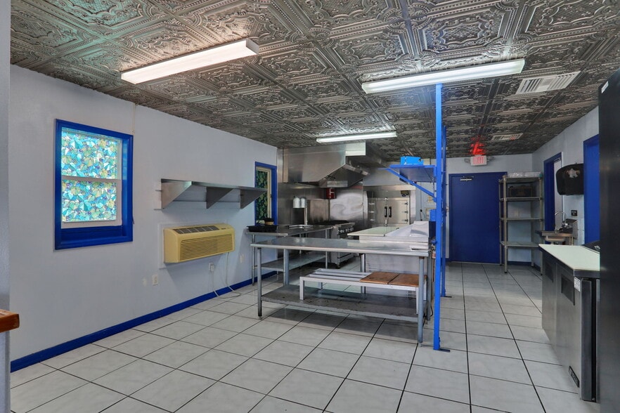 413 Elm St, Welaka, FL for sale - Building Photo - Image 3 of 57