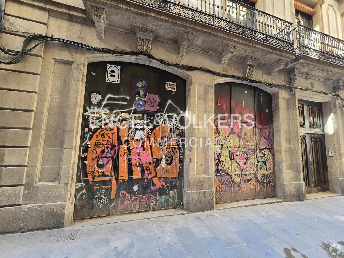 Retail in Barcelona, Barcelona for lease Building Photo- Image 1 of 2