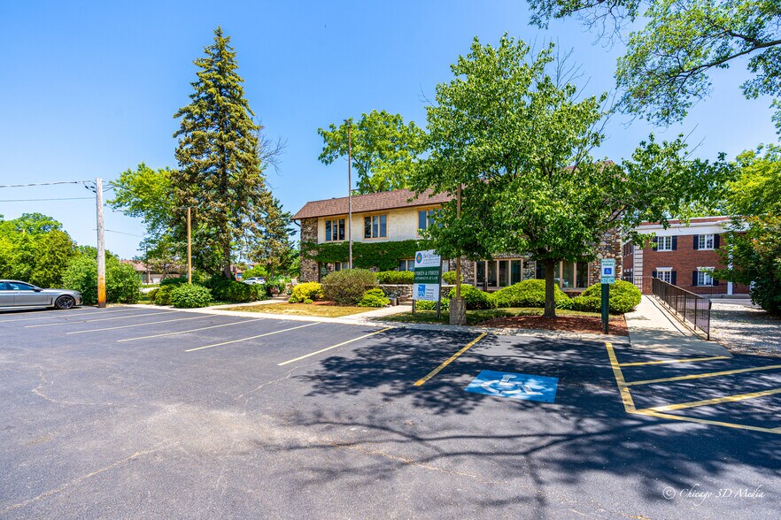 1249 Waukegan Rd, Glenview, IL for sale - Building Photo - Image 1 of 1