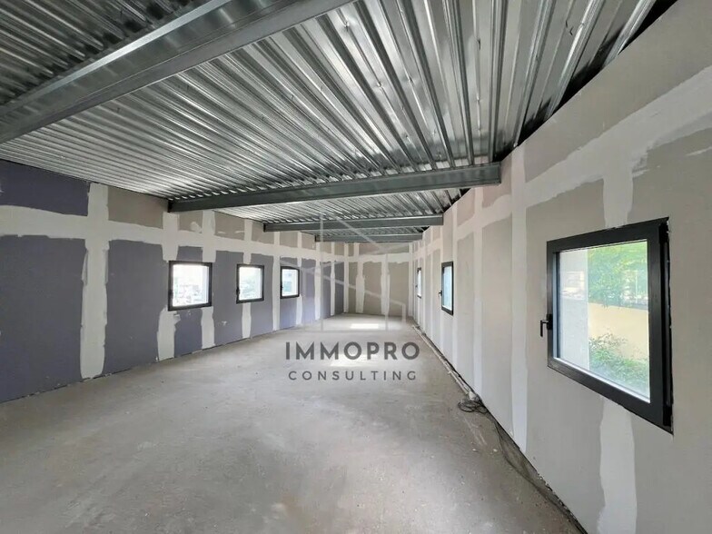Office in Évreux for sale - Building Photo - Image 3 of 7