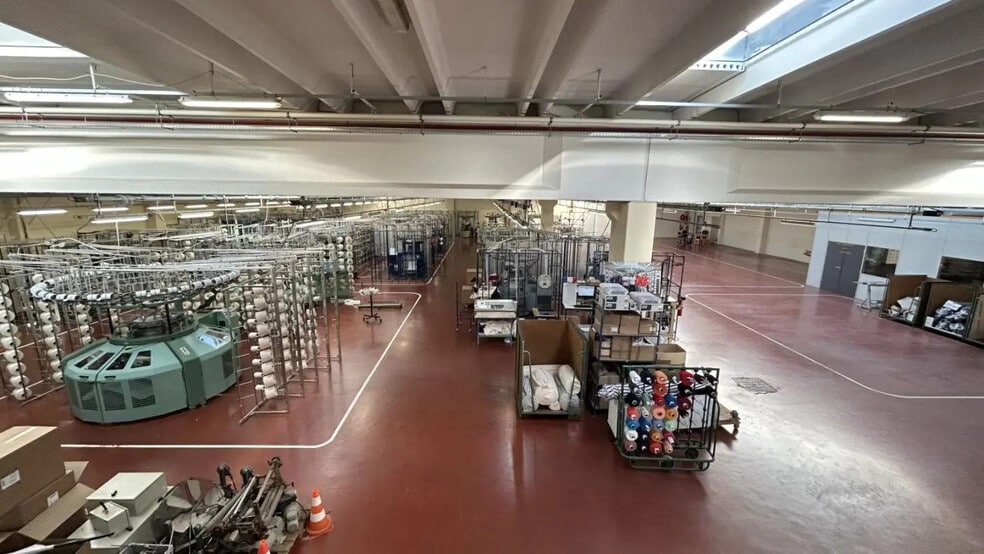 Office in Saint-André-lez-Lille for lease - Interior Photo - Image 3 of 9