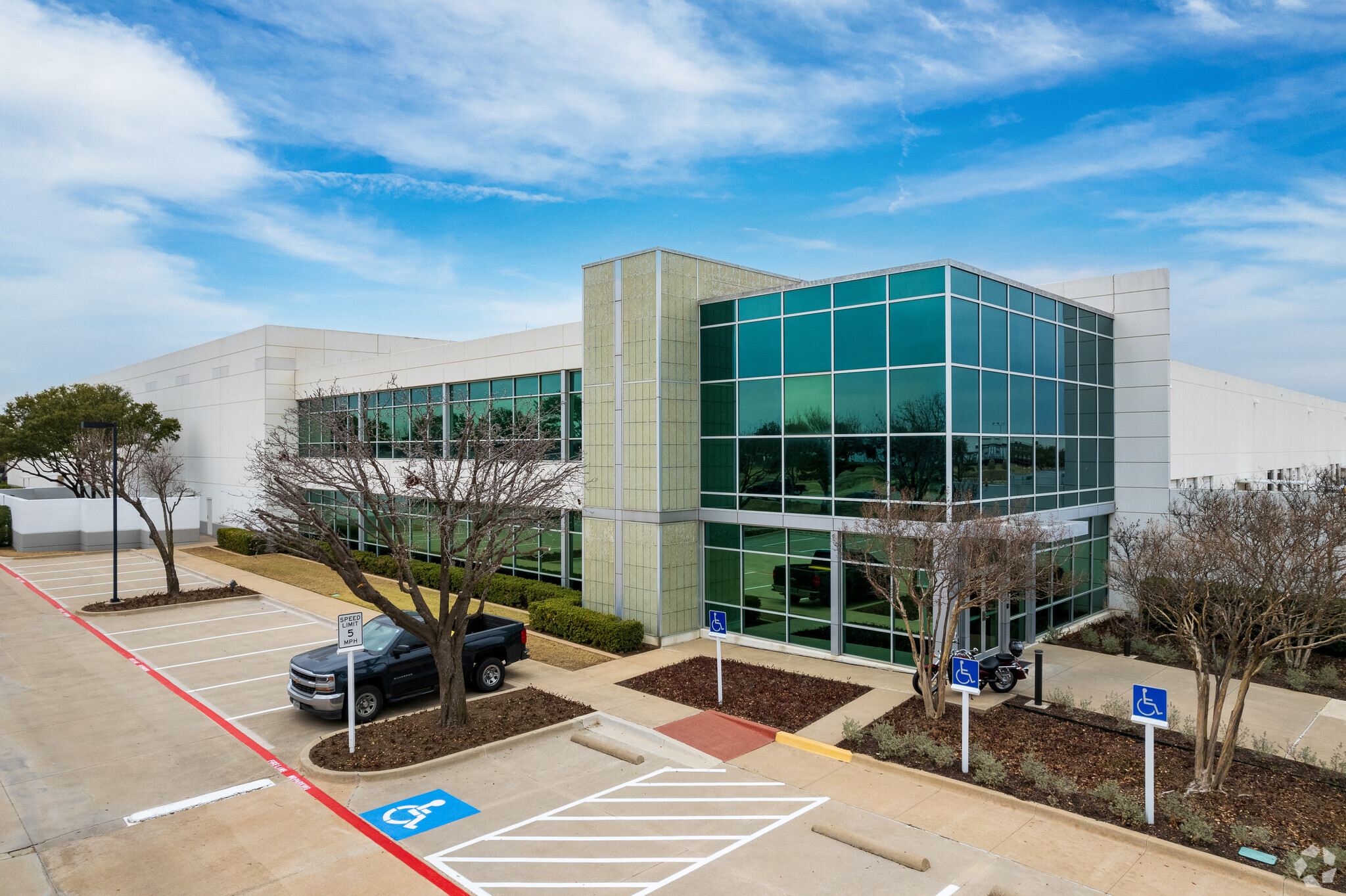 5501 Alliance Gateway Fwy, Fort Worth, TX for sale Primary Photo- Image 1 of 1