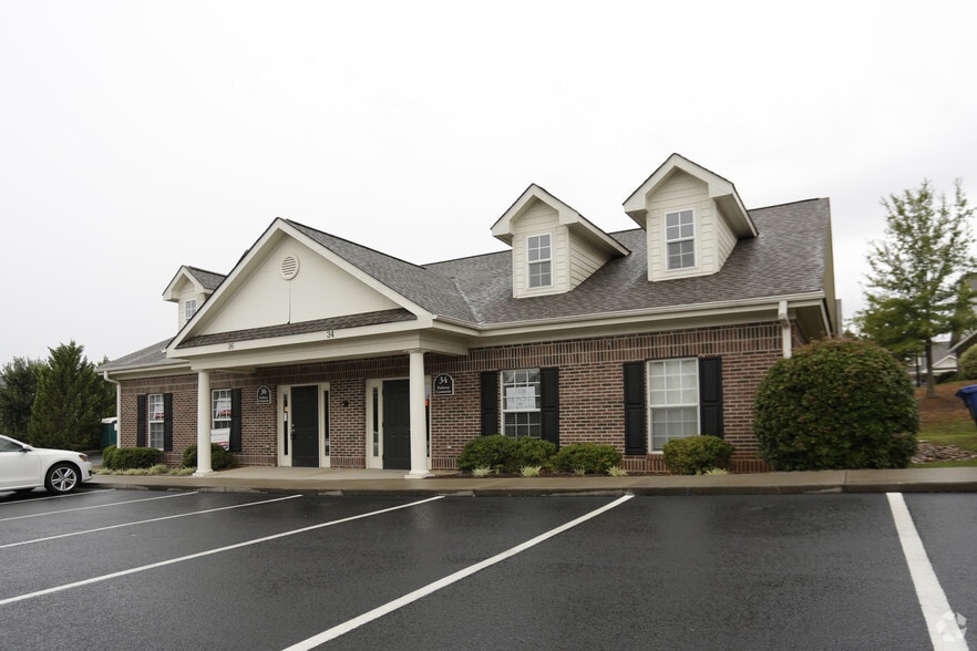 36 Parkway Commons Way, Greer, SC for sale - Primary Photo - Image 1 of 1