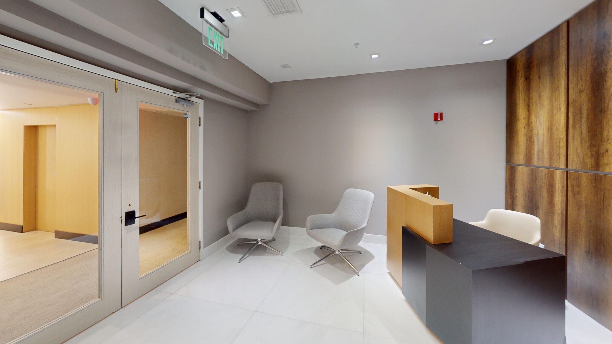 1110 Brickell Ave, Miami, FL for lease Interior Photo- Image 1 of 3