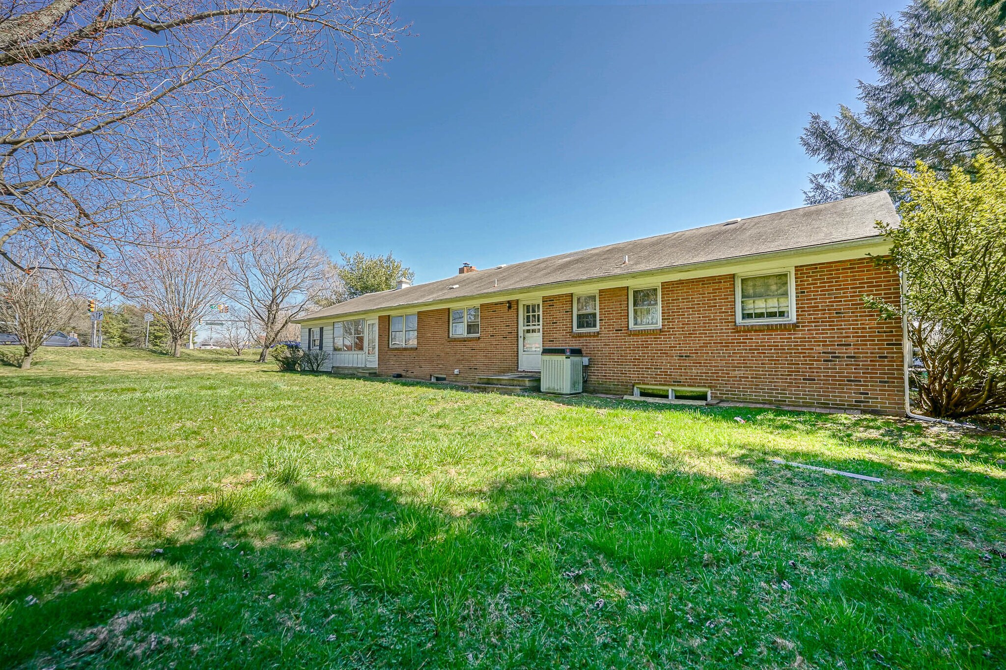 73 Berlin Cross Keys Rd, Williamstown, NJ 08094 Flex for Sale