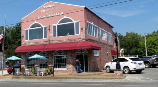 301 W Main St, Mountain View, AR for sale - Primary Photo - Image 1 of 1