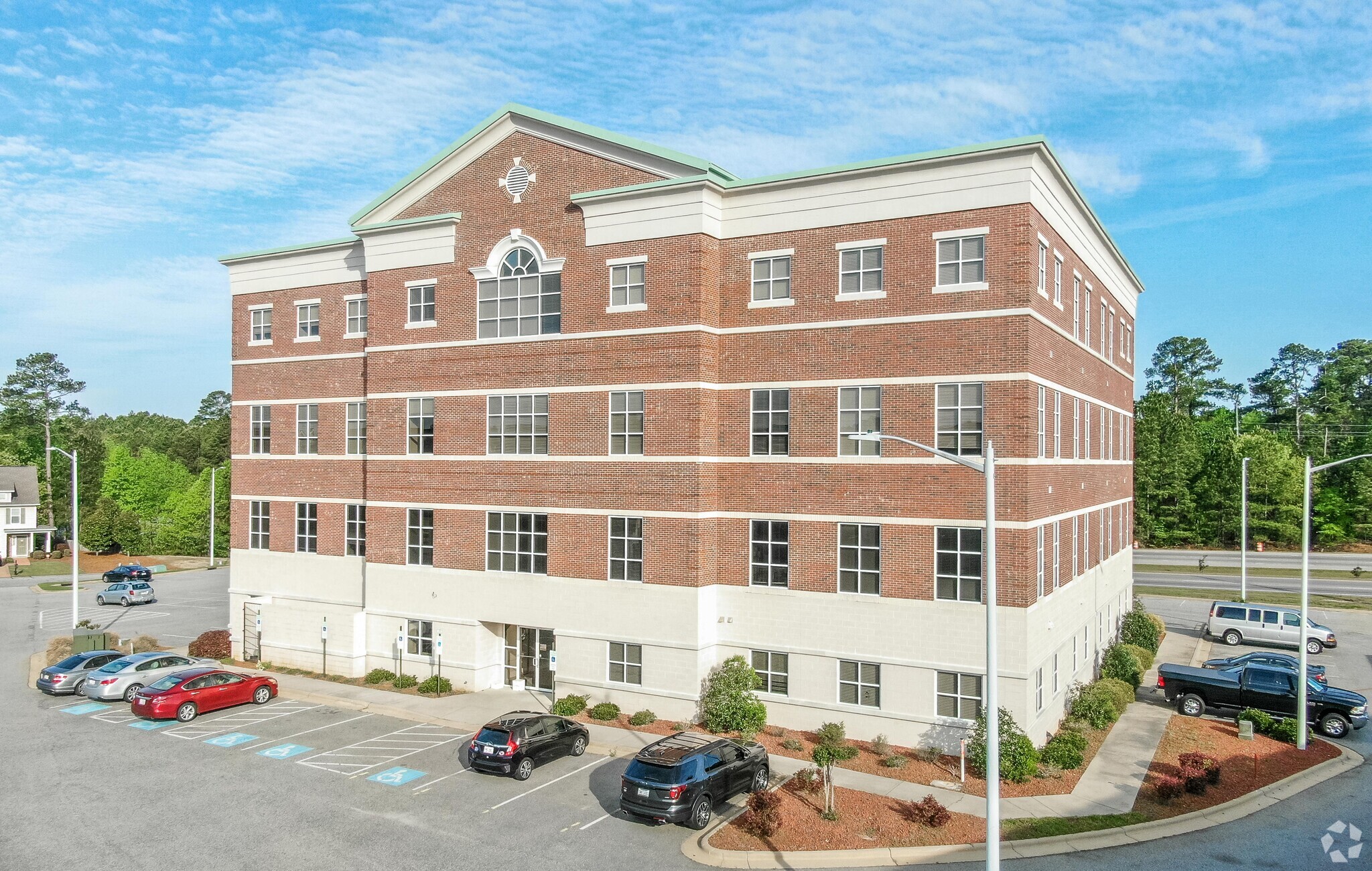 2350 Bentridge Ln, Fayetteville, NC for lease Building Photo- Image 1 of 3