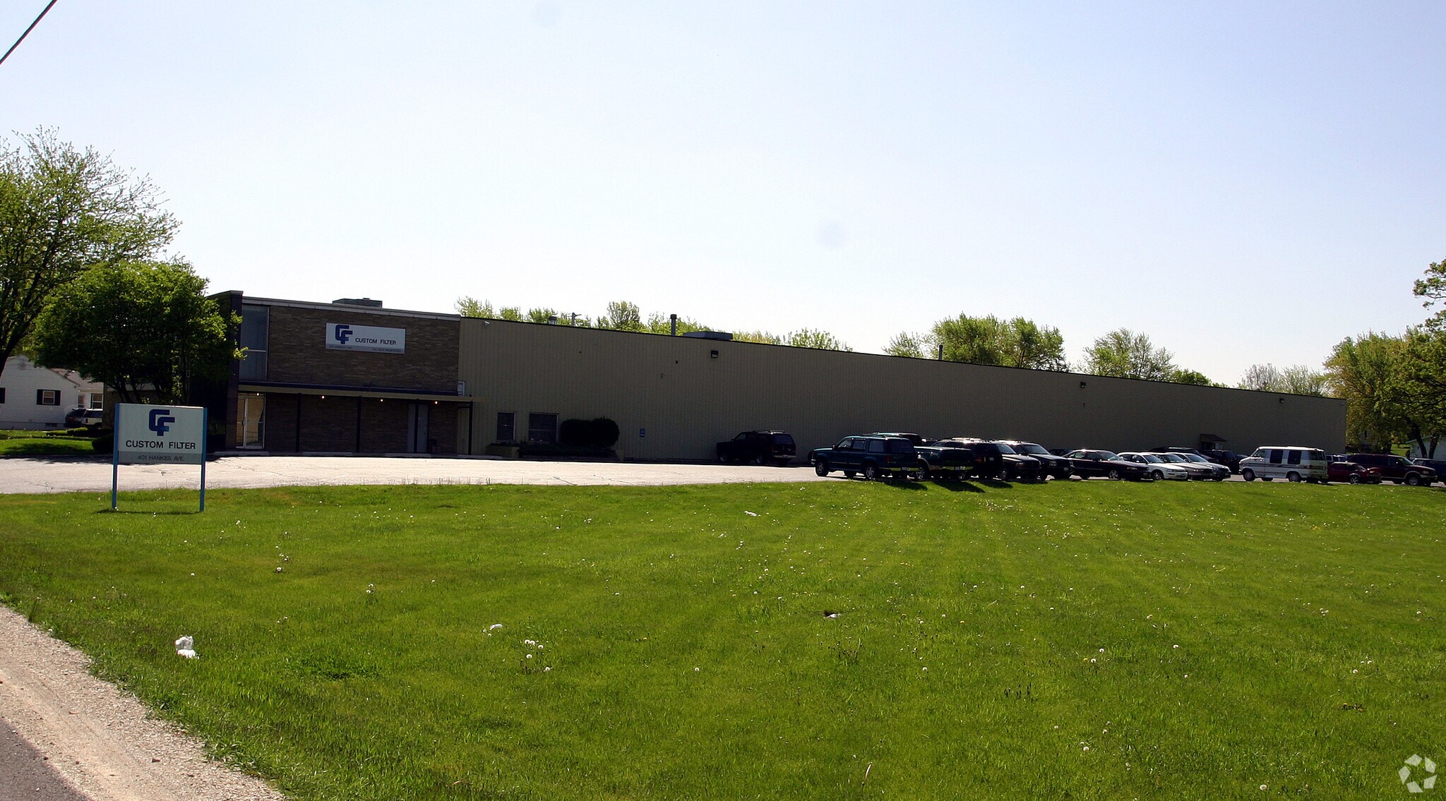 401 Hankes Ave, Aurora, IL for sale Primary Photo- Image 1 of 1