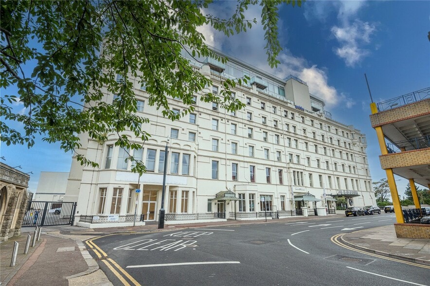 Church Rd, Southend On Sea for sale - Building Photo - Image 1 of 1