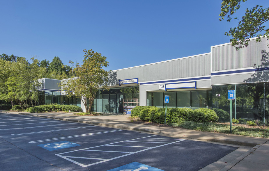 100 Chastain Center Blvd, Kennesaw, GA for lease - Building Photo - Image 3 of 17