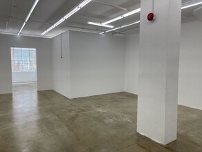 1206 S Maple Ave, Los Angeles, CA for lease Interior Photo- Image 1 of 6