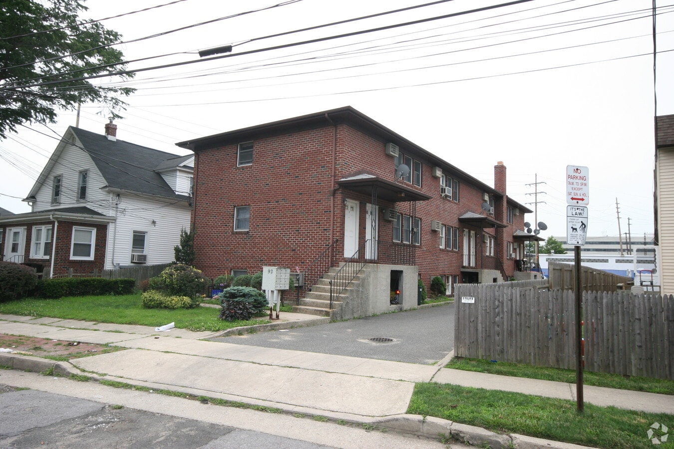 92 E Valley Stream Blvd, Valley Stream, NY 11580