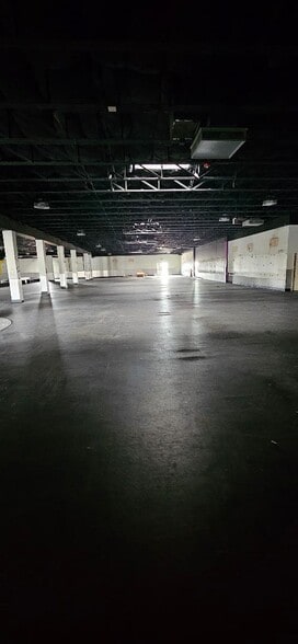 5000 Montana Ave, El Paso, TX for lease - Building Photo - Image 3 of 11