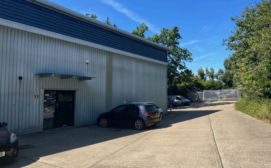 Station Rd, Kings Langley for sale Building Photo- Image 1 of 1