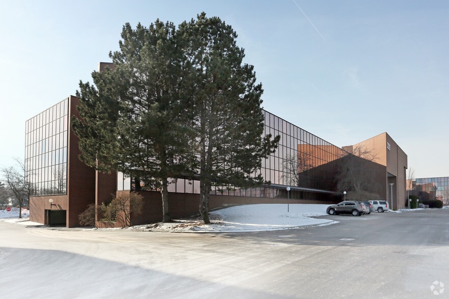 3155 W Big Beaver Rd, Troy, MI for lease - Building Photo - Image 1 of 20