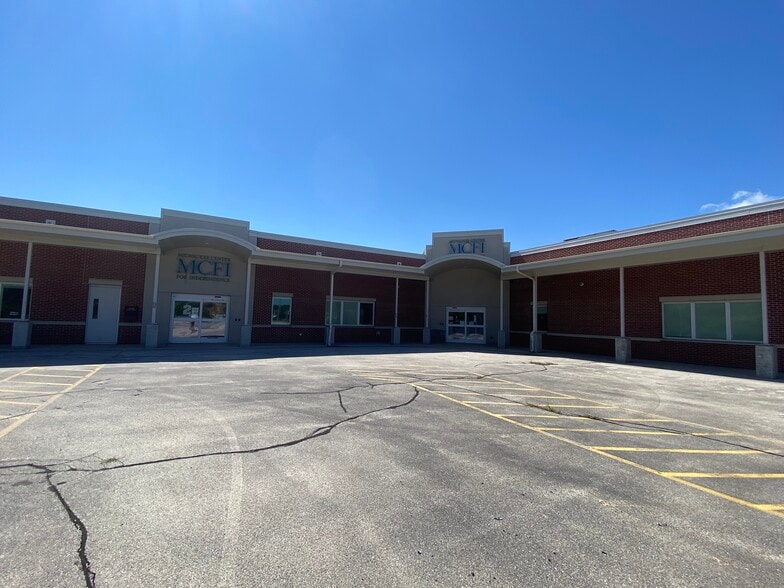 3333 S Howell Ave, Milwaukee, WI for sale - Building Photo - Image 1 of 1