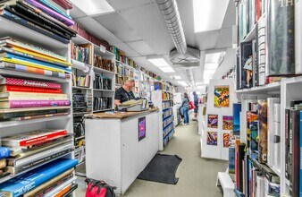 662 Yonge St, Toronto, ON for lease Interior Photo- Image 1 of 4