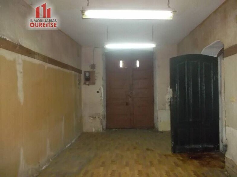 Retail in Ourense, Orense for lease - Building Photo - Image 3 of 5