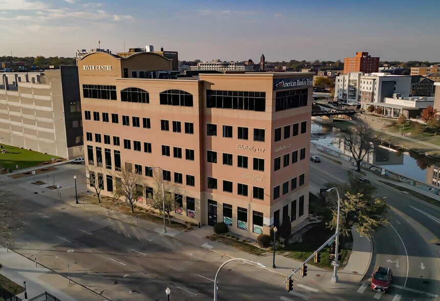 200 E 10th St, Sioux Falls, SD for lease - Building Photo - Image 1 of 13