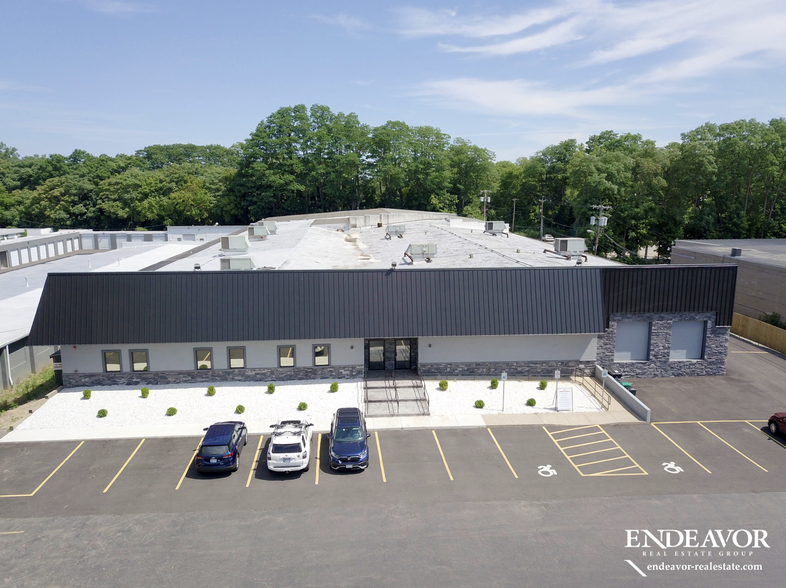 465 W Commercial St, East Rochester, NY for lease - Building Photo - Image 1 of 5