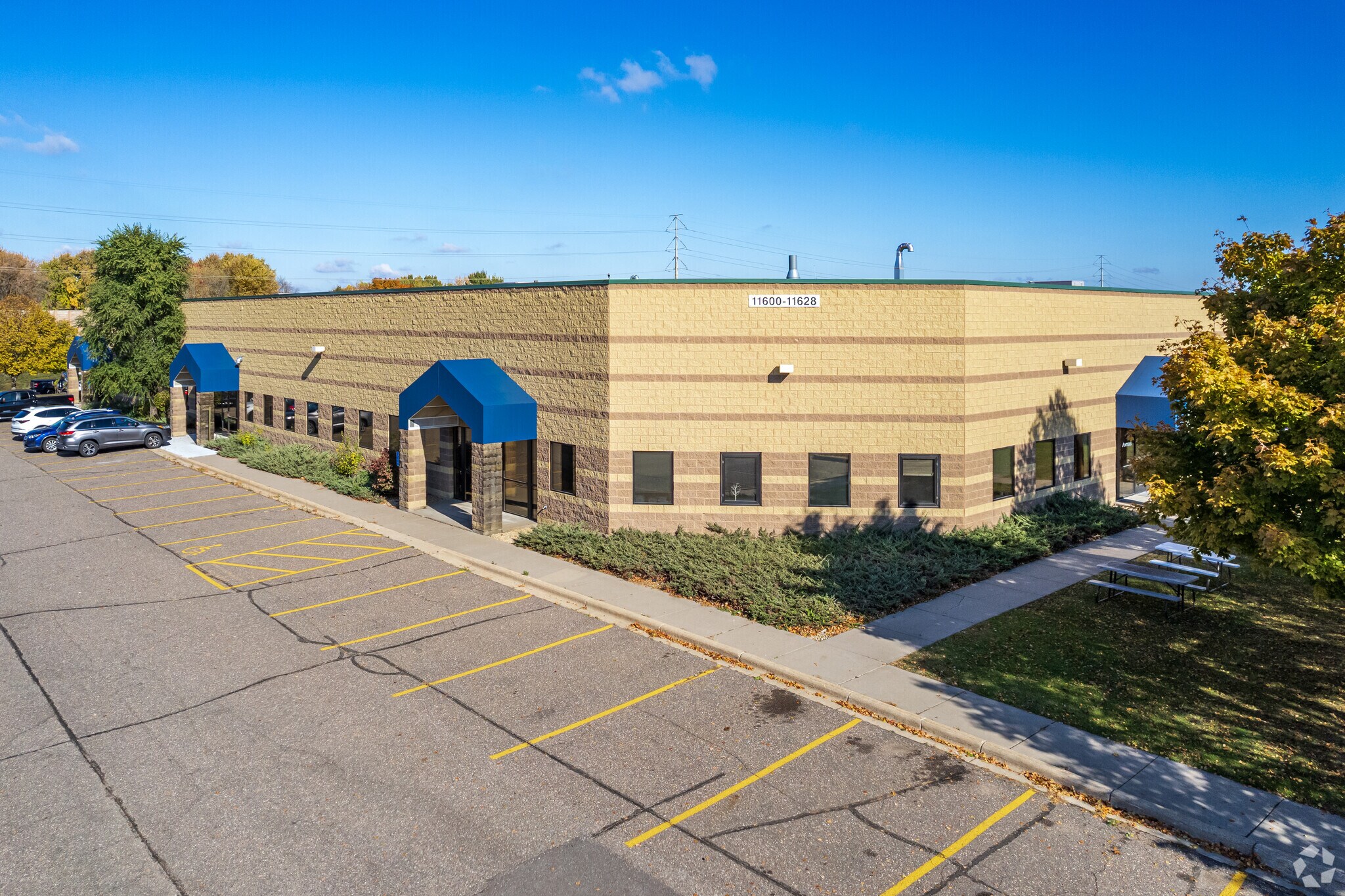 11628 96th Ave N, Maple Grove, MN for sale Primary Photo- Image 1 of 1